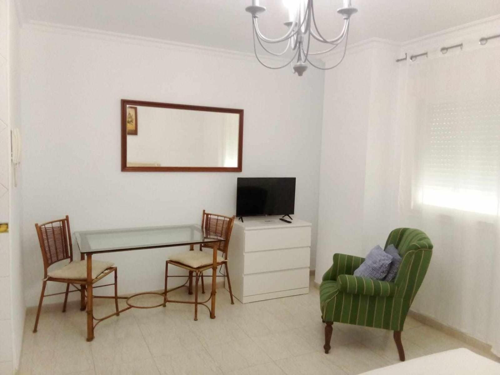 Coqueto Estudio En Calle Vela Benalmádena Oda fotoğraf